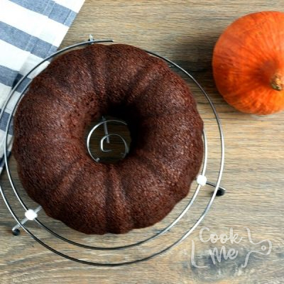 Glazed Chocolate-Pumpkin Bundt Cake recipe - step 7