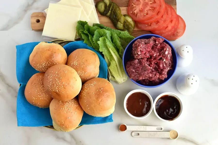 Ingredients for Juicy Oven-Baked Burgers