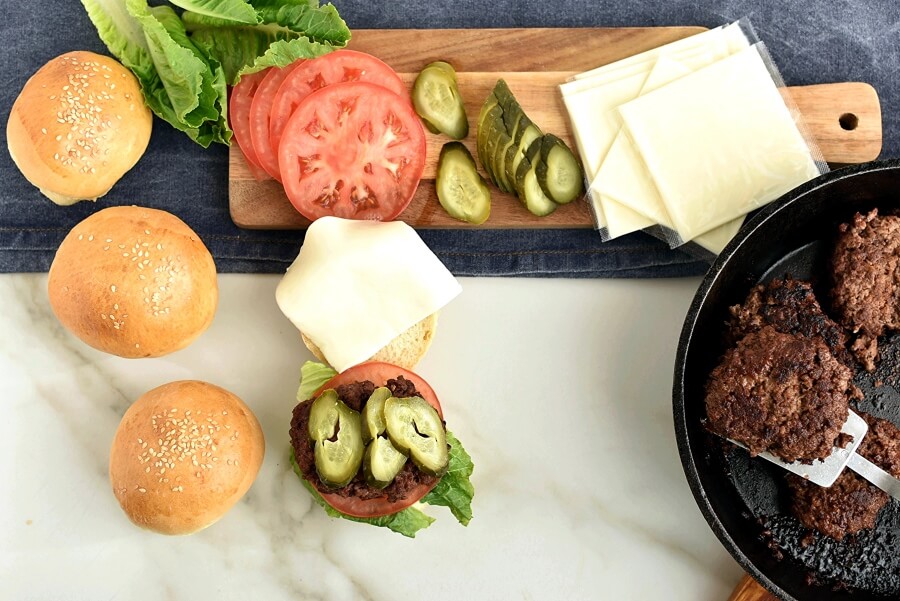 Juicy Oven-Baked Burgers Recipe - Cook.me Recipes