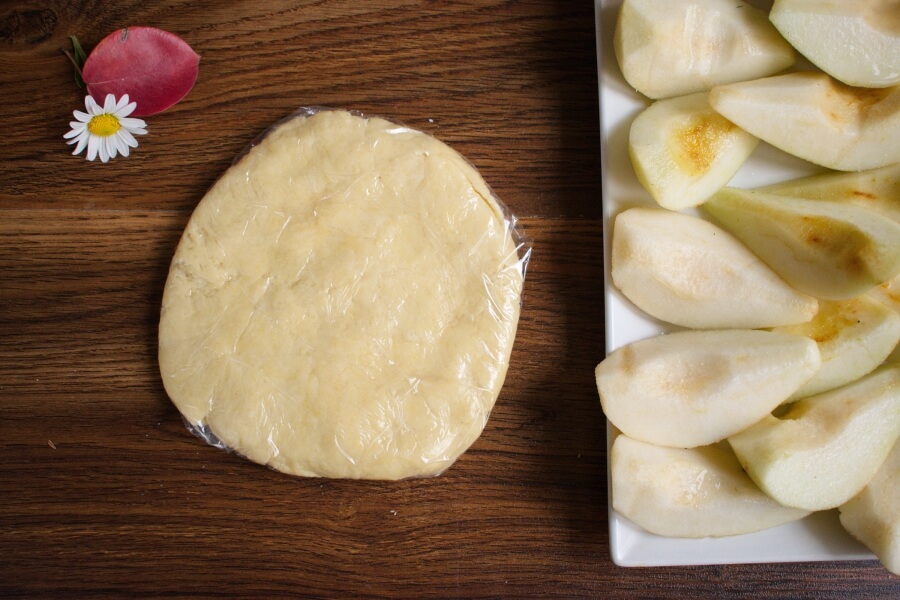 Pear Tarte Tatin recipe - step 2