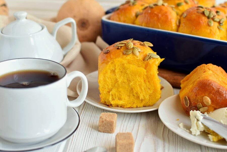 Pumpkin Soft Fluffy Dinner Rolls