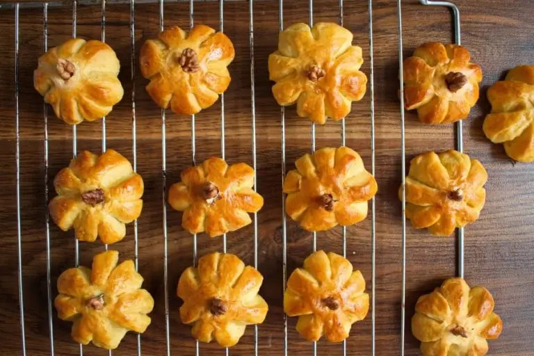 Step 10 - Pumpkin Dinner Rolls