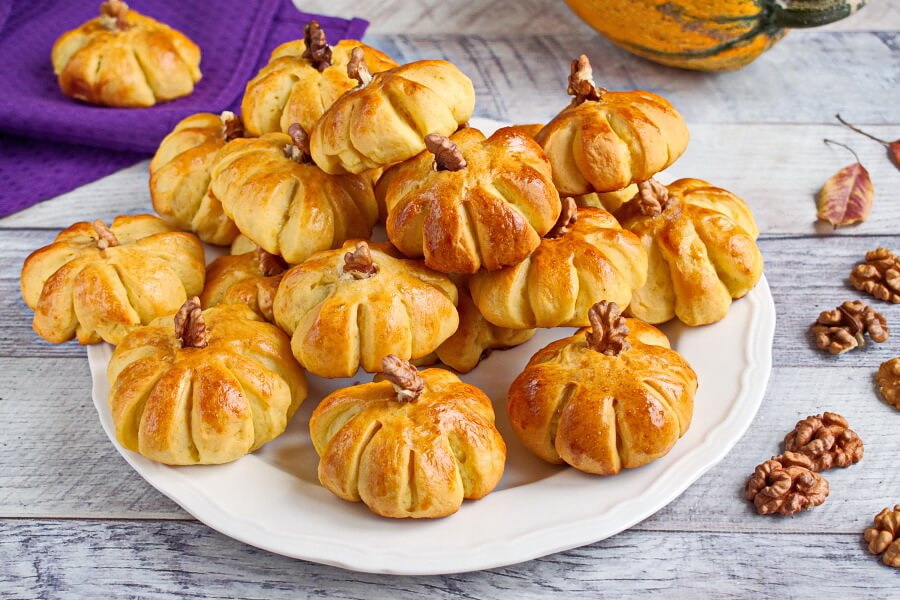 Pumpkin Dinner Rolls recipe-How to make Pumpkin Dinner Rolls-Easy Pumpkin Dinner Rolls