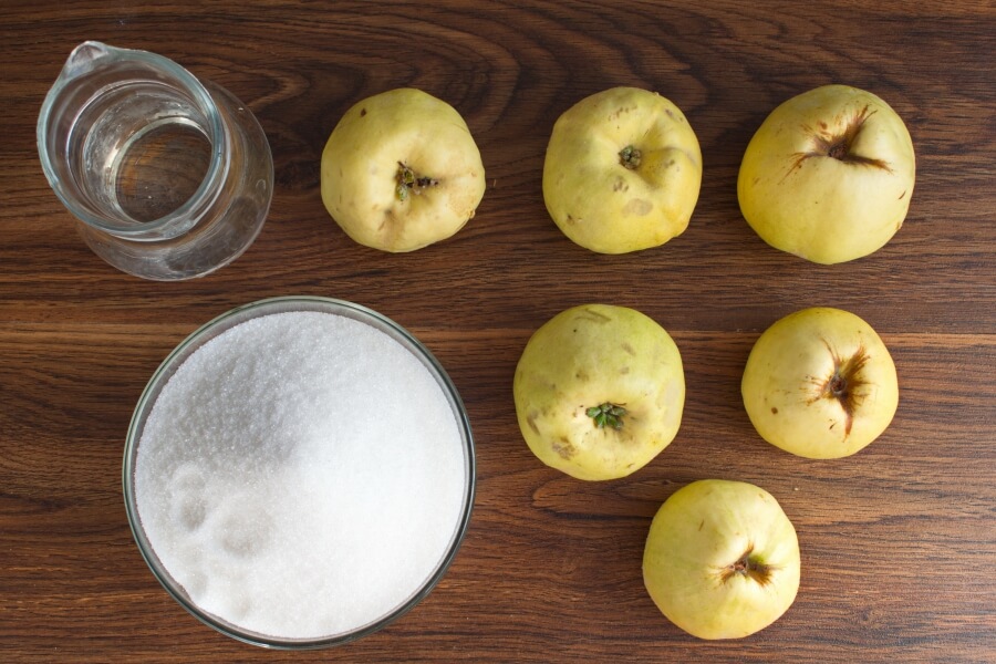 Ingridiens for Quince Paste