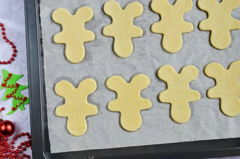 Step 8 - Reindeer Jammie Dodgers