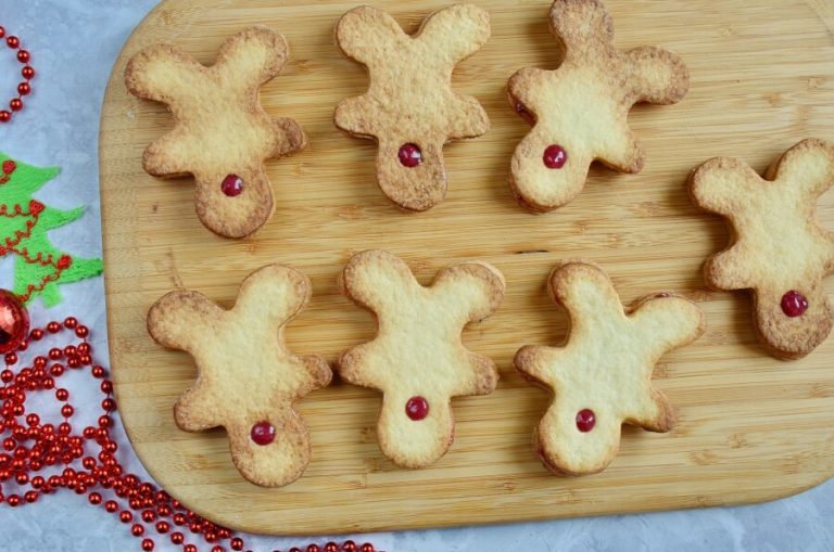 Step 12 - Reindeer Jammie Dodgers