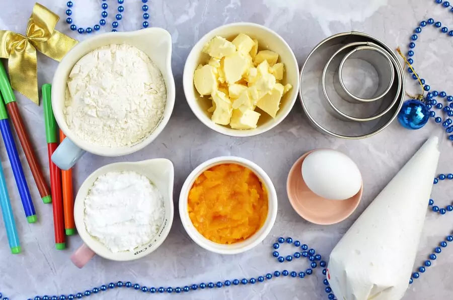 Ingredients for Stacking Snowmen Biscuits