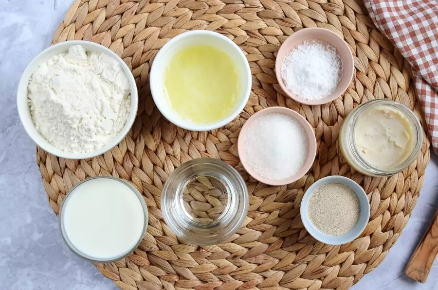Ingredients for Thanksgiving Lard Bread