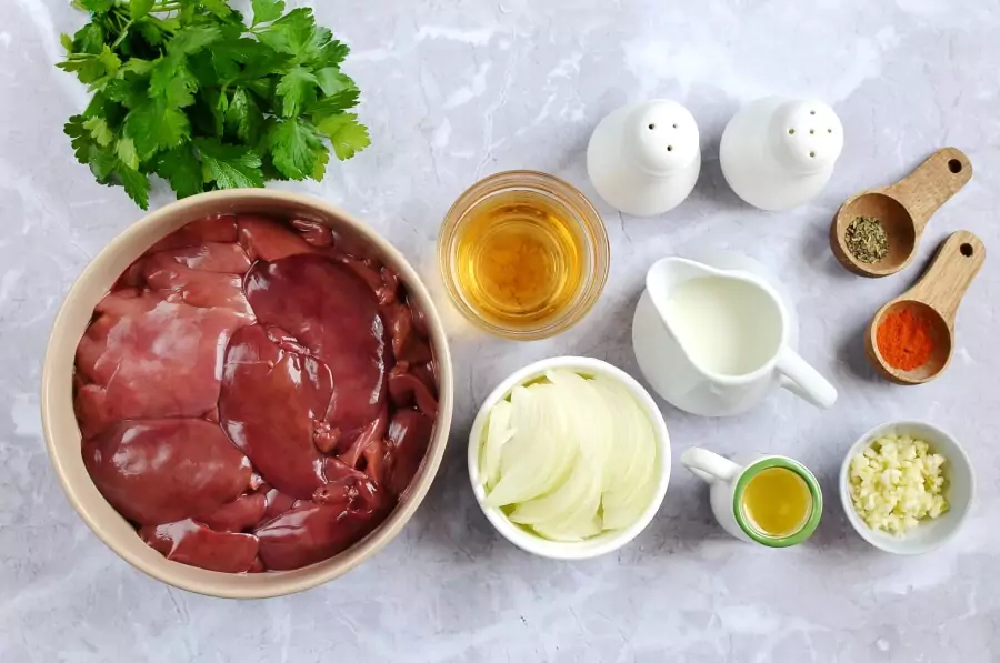Ingredients for The Best Sauteed Chicken Livers