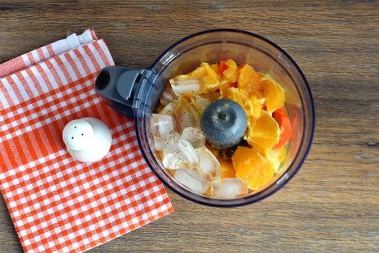 Step 1 - Detox Orange Ginger Turmeric Smoothie