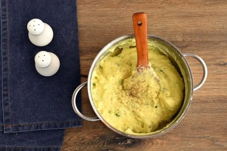 Step 4 - Sour Cream and Chive Mashed Potatoes