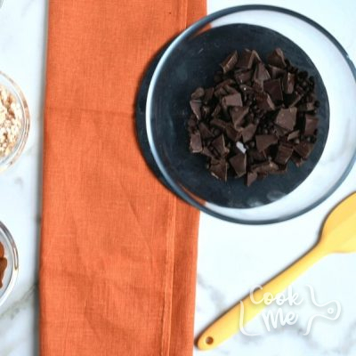 Chocolate Turron for Christmas recipe - step 1
