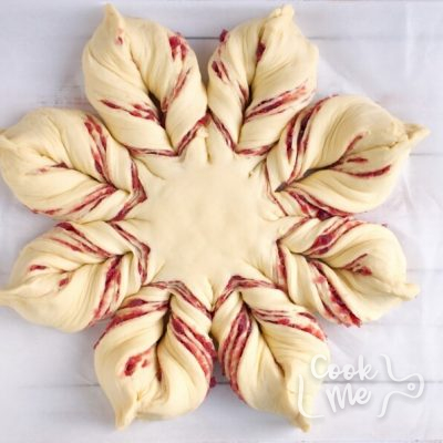 Christmas Star Twisted Bread recipe - step 8
