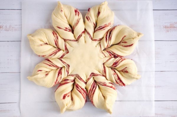 Christmas Star Twisted Bread Recipe - Cook.me Recipes