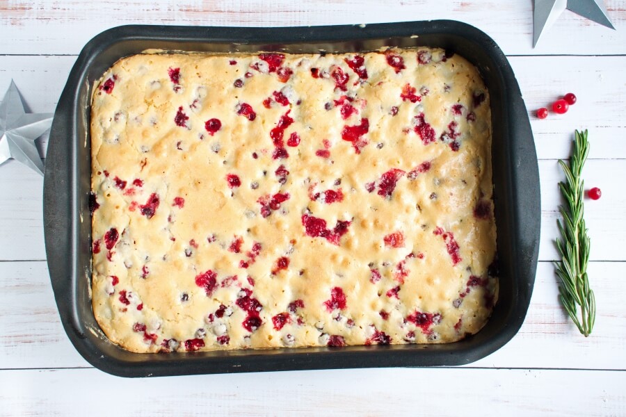 Cranberry Christmas Cake recipe - step 7