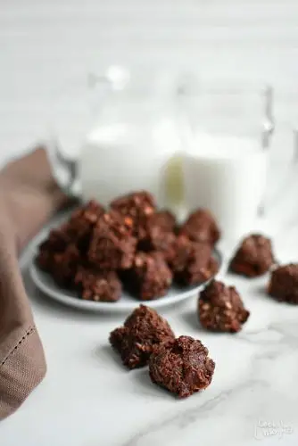 Easy Chocolate Haystacks