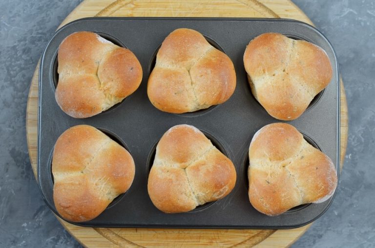 Step 8 - Cloverleaf Herb Dinner Rolls