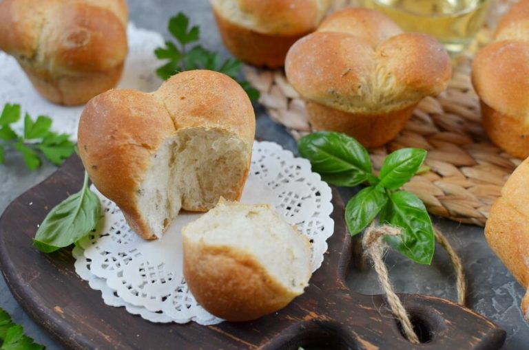 Step 9 - Cloverleaf Herb Dinner Rolls