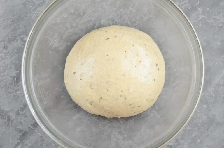 Step 4 - Cloverleaf Herb Dinner Rolls