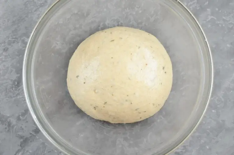 Cloverleaf Herb Dinner Rolls recipe - step 4
