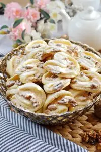 Meringue Shell Cookies (Rakushki)