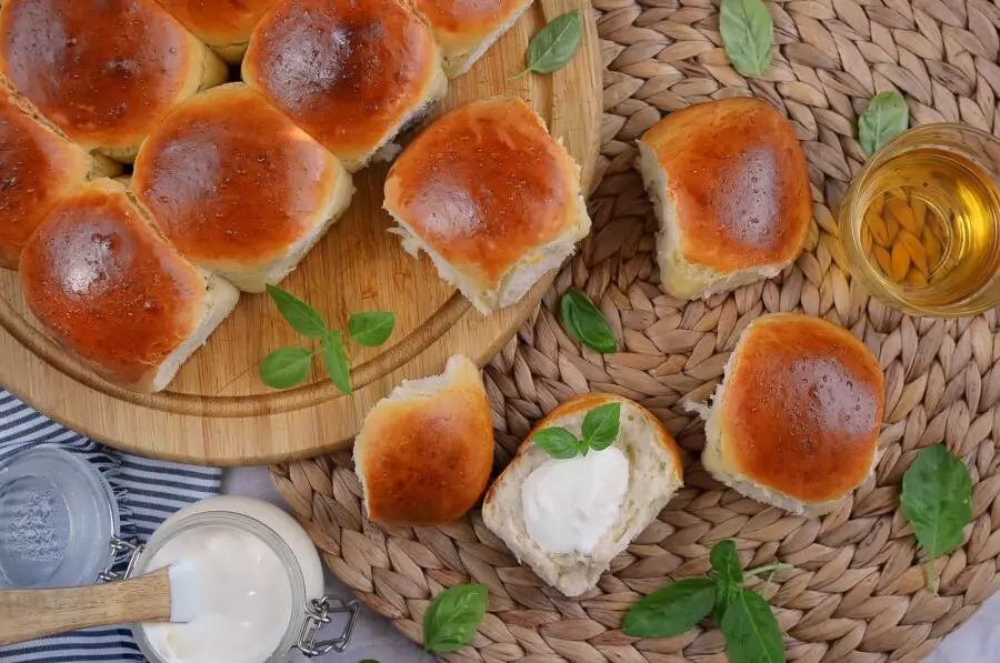 Mini Rolls for a Crowd