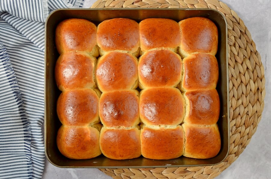 Mini Rolls for a Crowd Recipe - COOK.ME