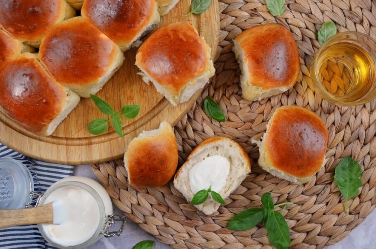 Step 7 - Mini Rolls for a Crowd