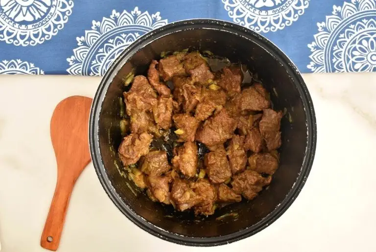 Step 1 - Moroccan Tagine With Quinces and Honey