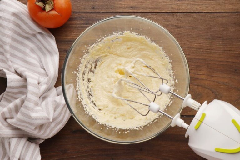 Step 4 - Persimmon Cupcakes