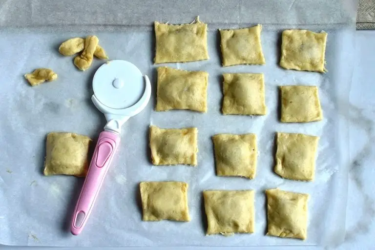 Step 7 - Pastelitos de Dulce de Leche