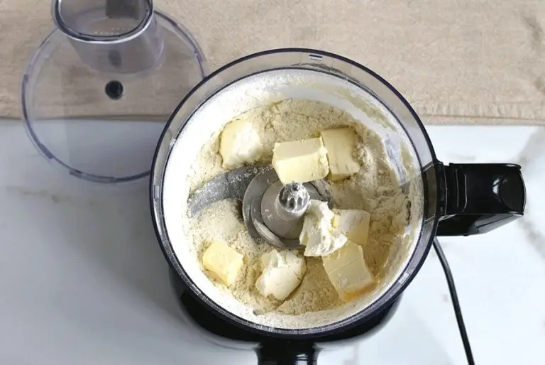 Step 2 - Pastelitos de Dulce de Leche