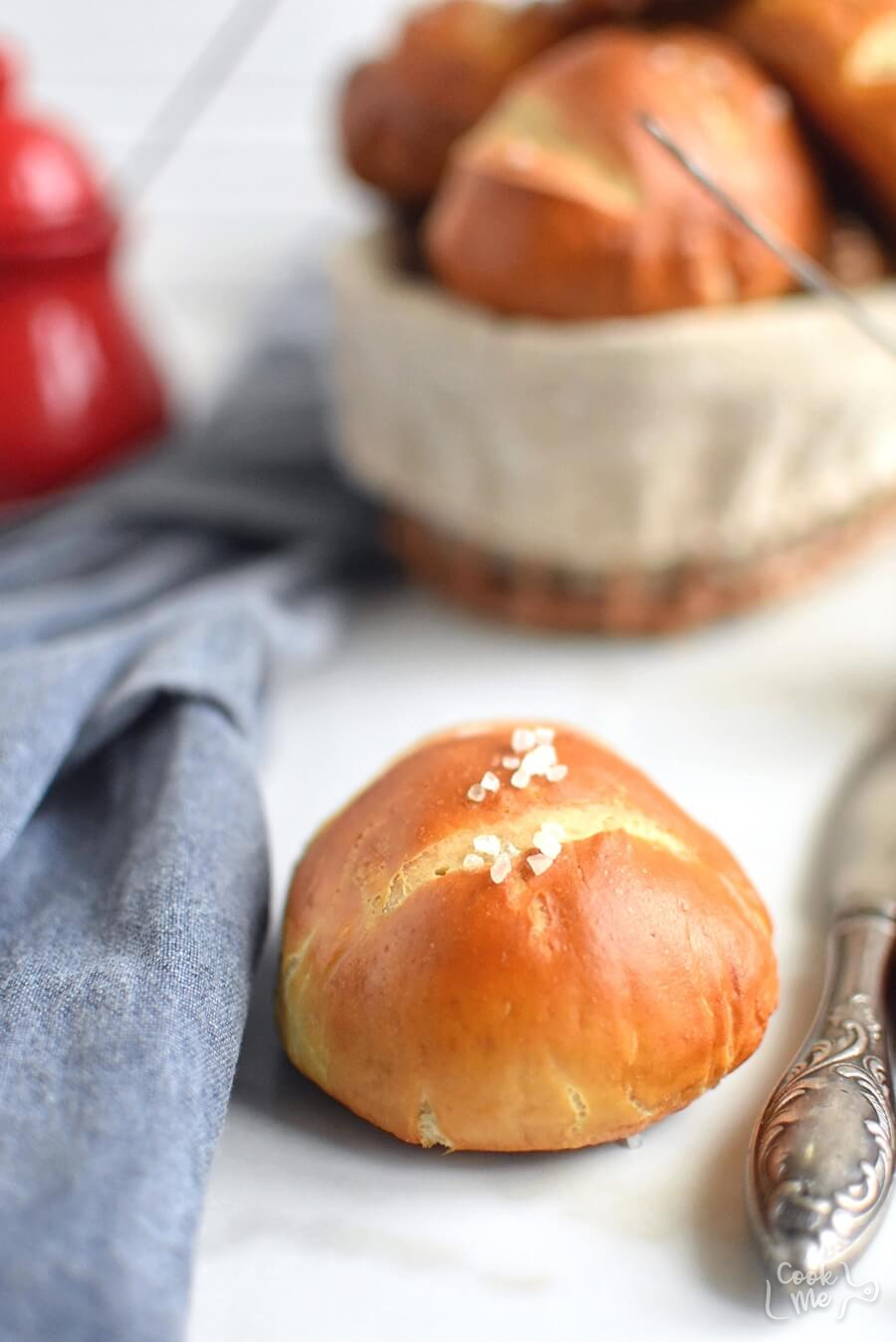 Soft Pretzel Rolls Recipe Cook.me Recipes