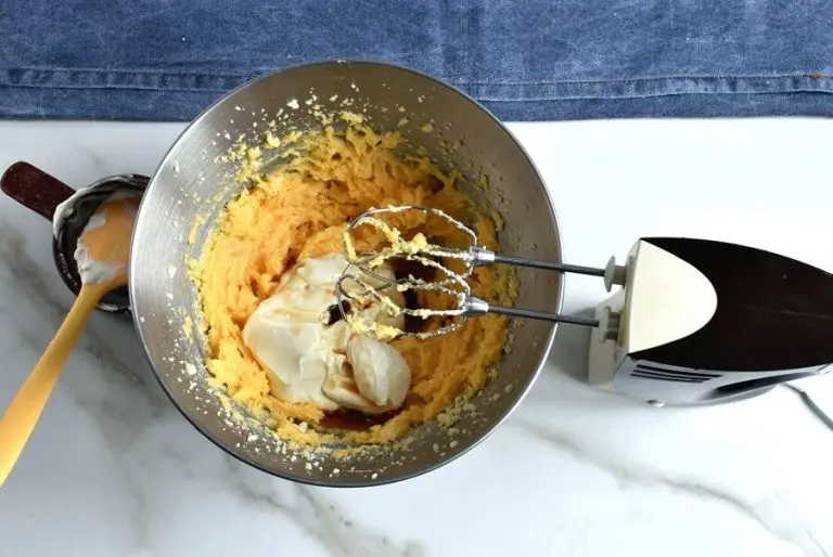Step 4 - Sour Cream Pound Cake