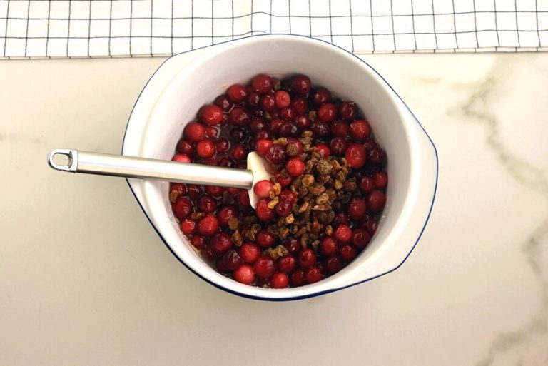 Step 3 - Walnut-Cranberry Pie