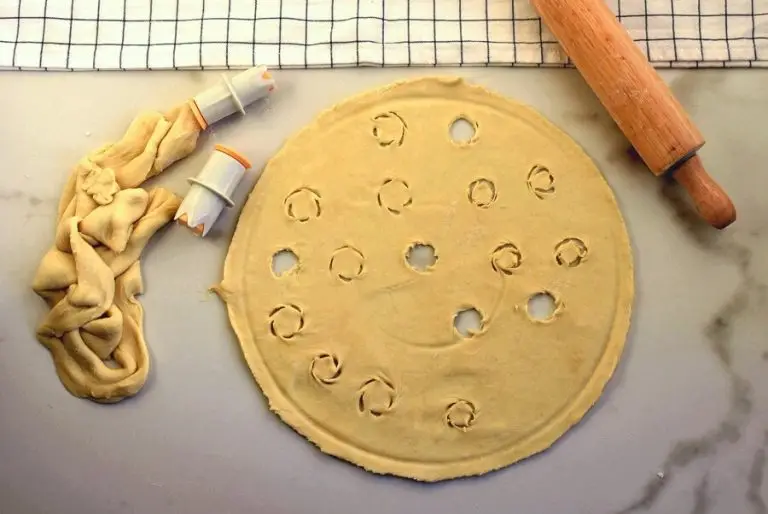 Step 5 - Walnut-Cranberry Pie