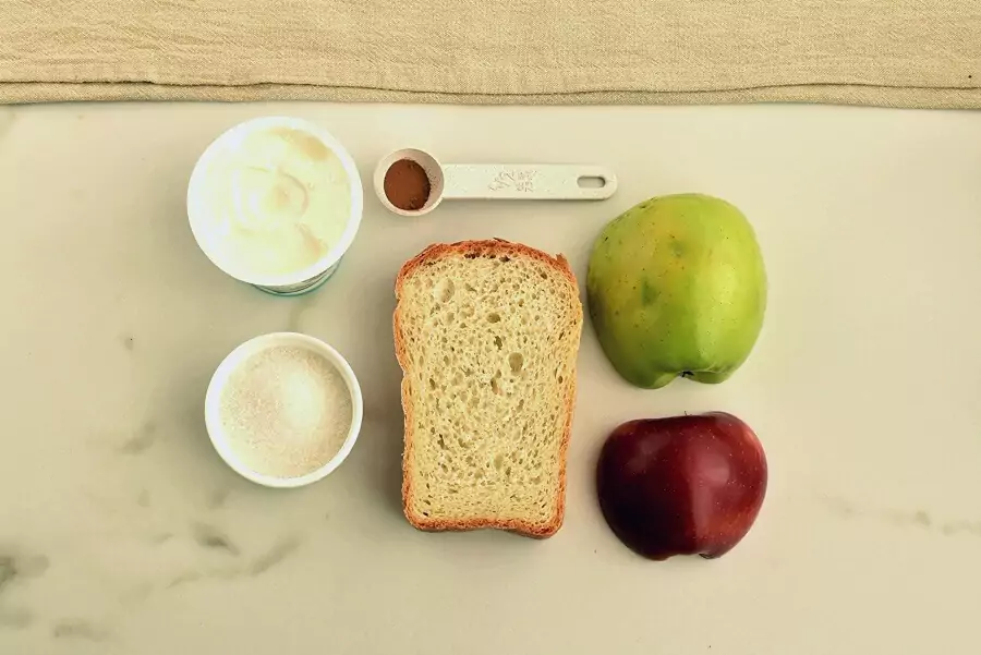 Ingredients for Apple Pie Toast