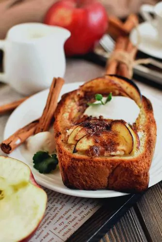 Apple Pie Toast