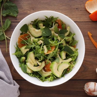 Avocado and Tangerine Salad with Spicy Vinaigrette recipe - step 7