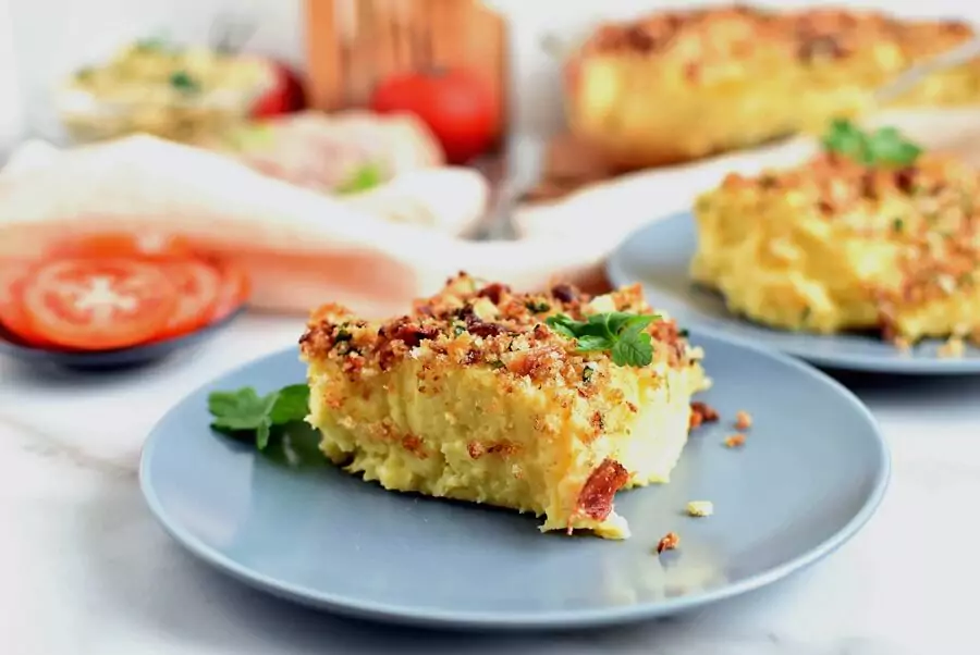 Baked Mashed Potatoes with Cheese