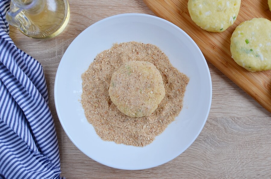 Cheesy Mashed Potato Pancakes recipe - step 3