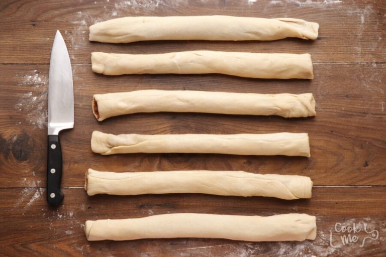 Step 7 - Christmas Bread Wreath