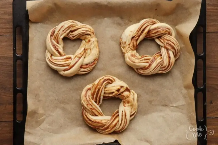 Step 8 - Christmas Bread Wreath