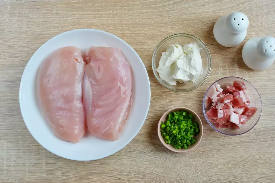 Ingredients for Creamy Keto Bacon Hasselback Chicken
