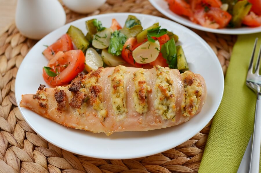 Creamy Keto Bacon Hasselback Chicken