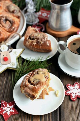 Easy Cinnamon Rolls (from Scratch)