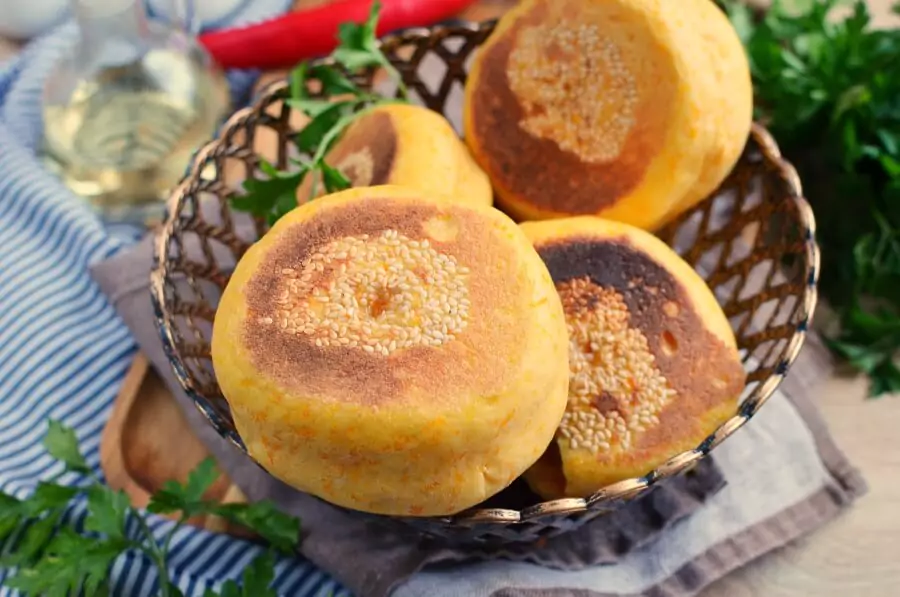 Fluffy Butternut Squash Rolls