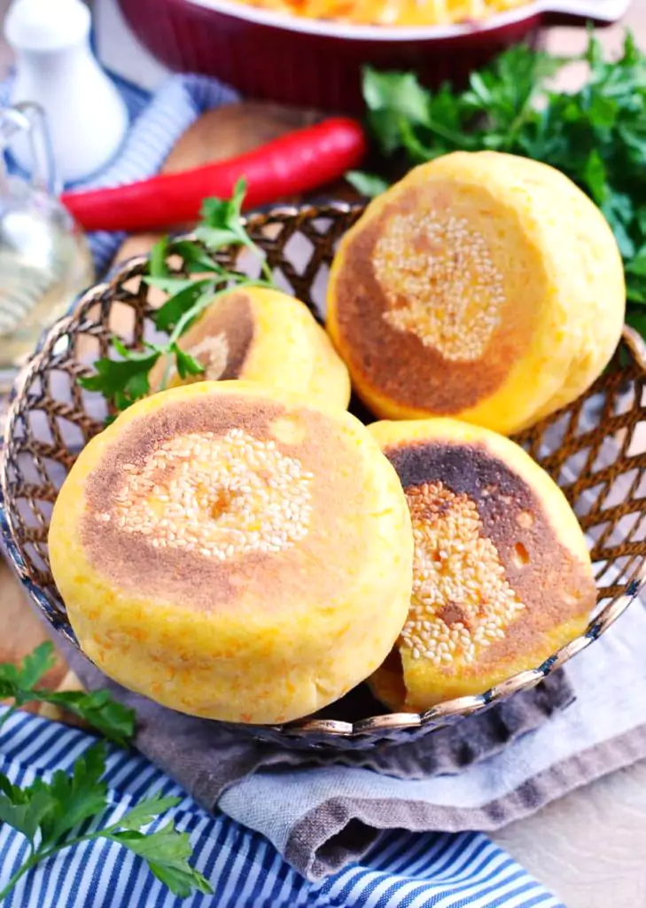 Fluffy Butternut Squash Rolls