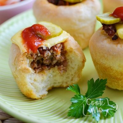 How to serve Homemade Cheeseburger Muffins
