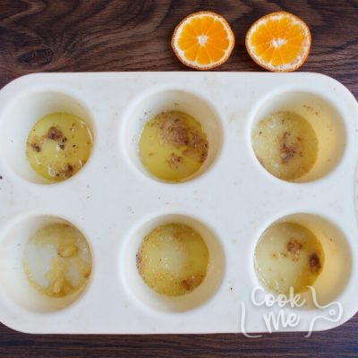 Mandarin Upside-Down Cakelets recipe - step 4